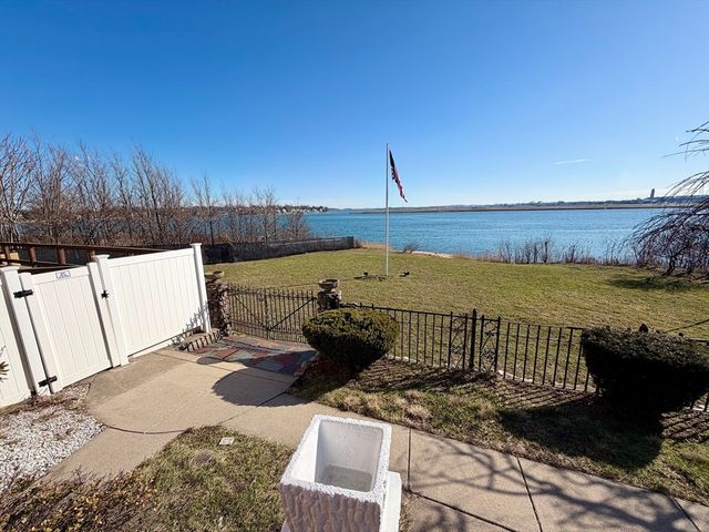 36 Annavoy 2, Boston, MA 02128