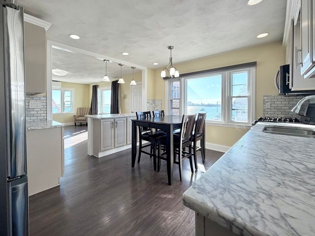 36 Annavoy 2, Boston, MA 02128