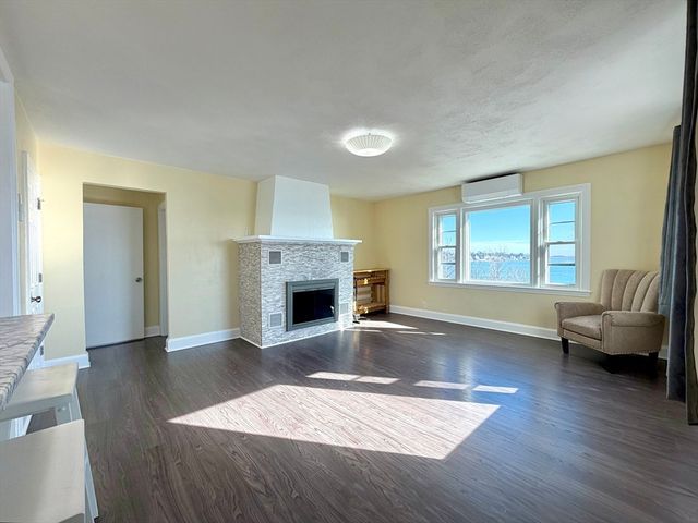 36 Annavoy 2, Boston, MA 02128