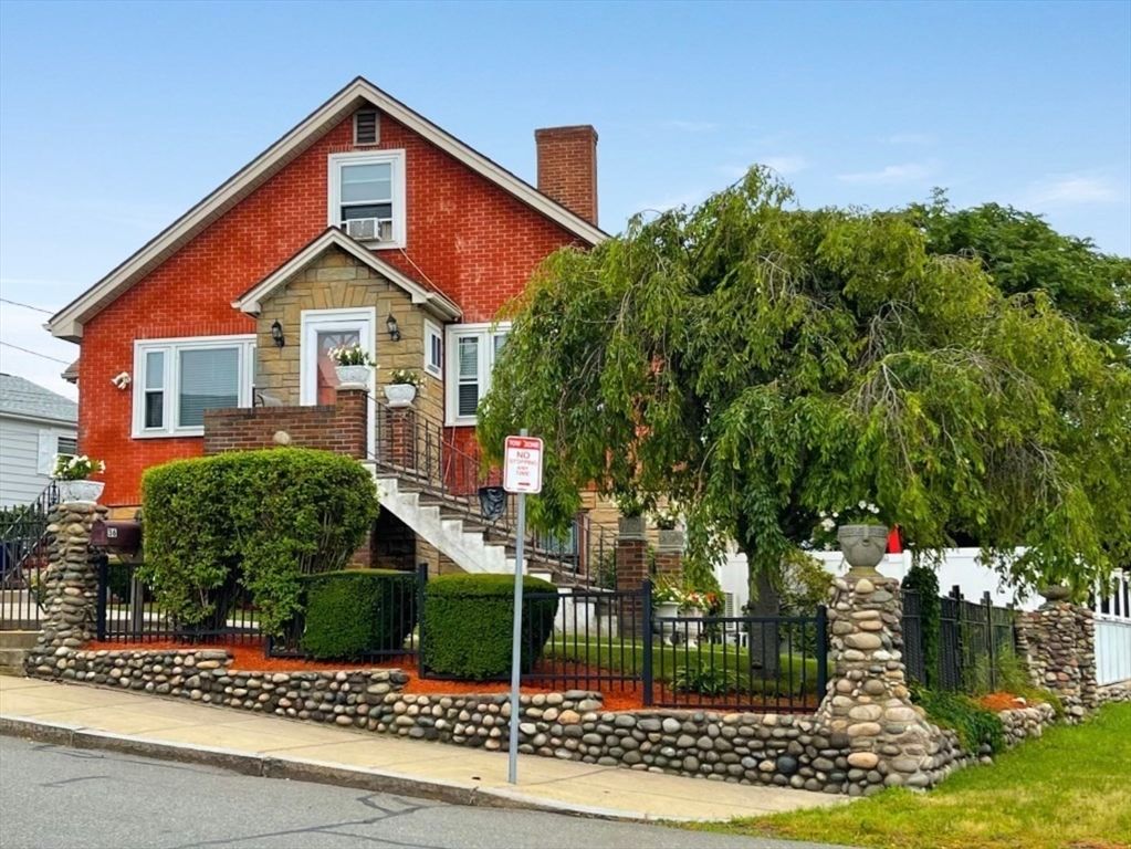 36 Annavoy 2, Boston, MA 02128