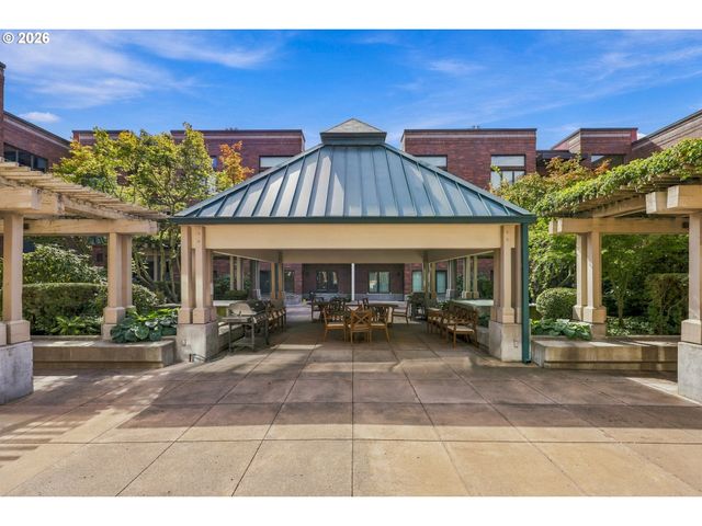 400 W 8TH St 207, Vancouver, WA 98660