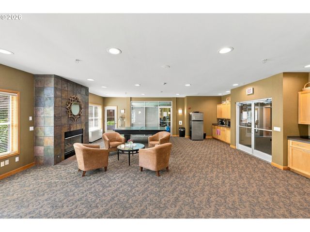 400 W 8TH St 207, Vancouver, WA 98660
