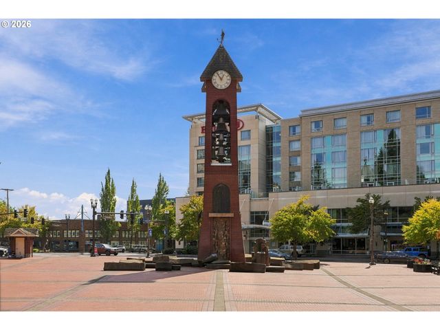 400 W 8TH St 207, Vancouver, WA 98660