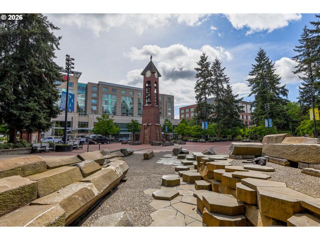 400 W 8TH St 207, Vancouver, WA 98660