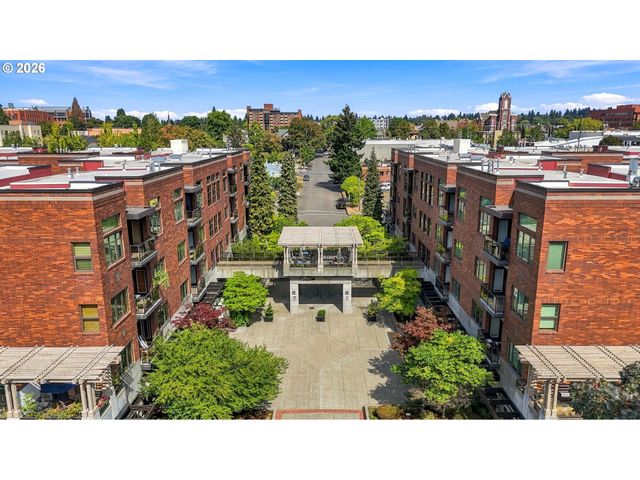 400 W 8TH St 207, Vancouver, WA 98660