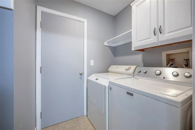 10812 W 116th Street, Overland Park, KS 66210