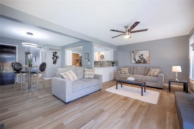 10812 W 116th Street, Overland Park, KS 66210