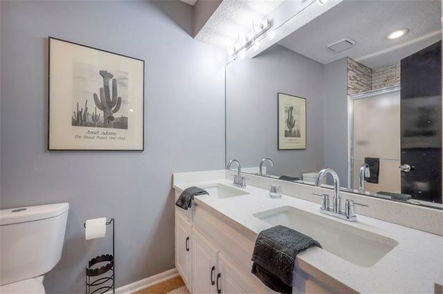 10812 W 116th Street, Overland Park, KS 66210