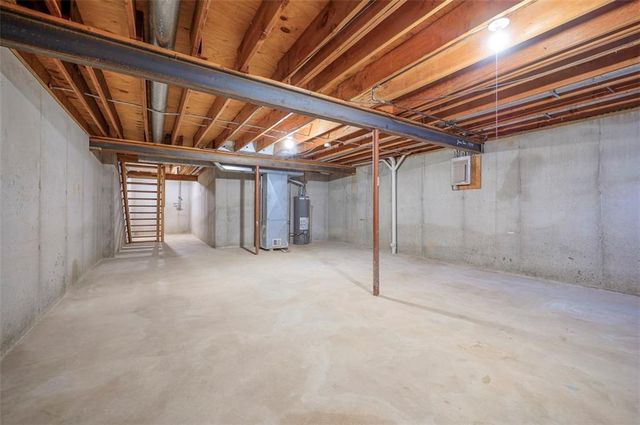 10812 W 116th Street, Overland Park, KS 66210