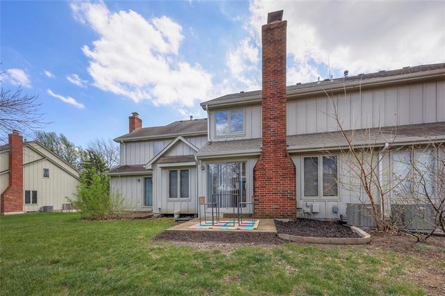 10812 W 116th Street, Overland Park, KS 66210