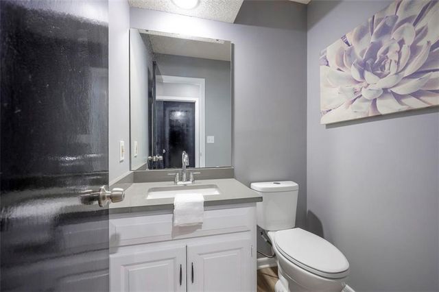 10812 W 116th Street, Overland Park, KS 66210