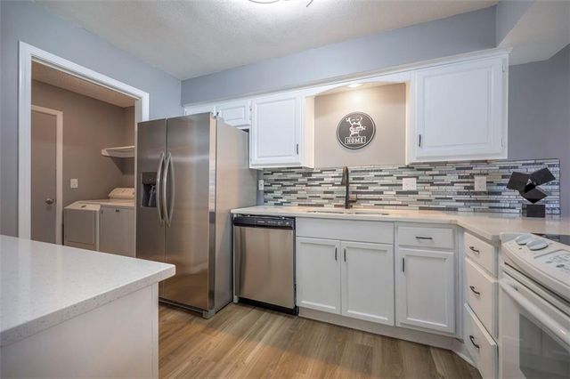 10812 W 116th Street, Overland Park, KS 66210