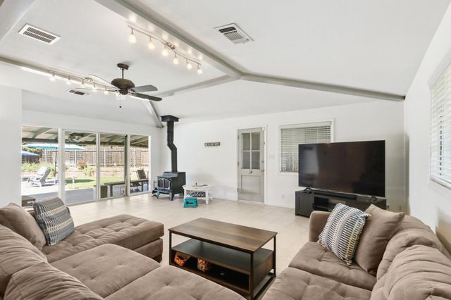 3201 Bonita Dr, Sacramento, CA 95821