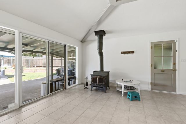 3201 Bonita Dr, Sacramento, CA 95821