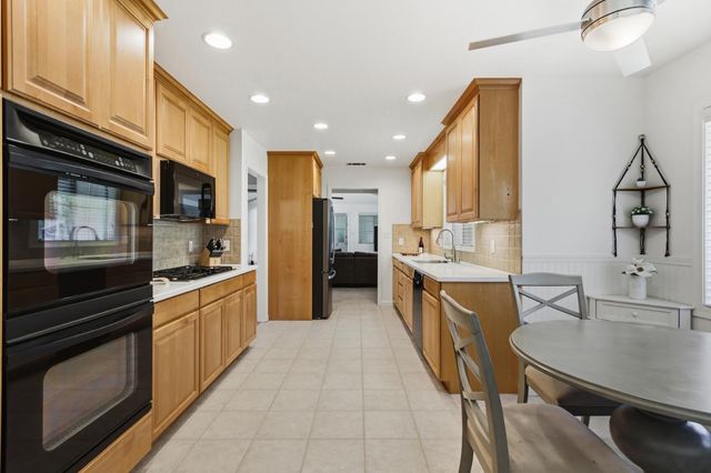 3201 Bonita Dr, Sacramento, CA 95821