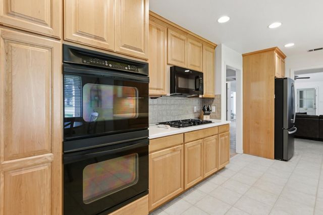 3201 Bonita Dr, Sacramento, CA 95821