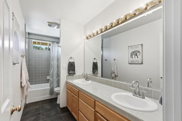 3201 Bonita Dr, Sacramento, CA 95821