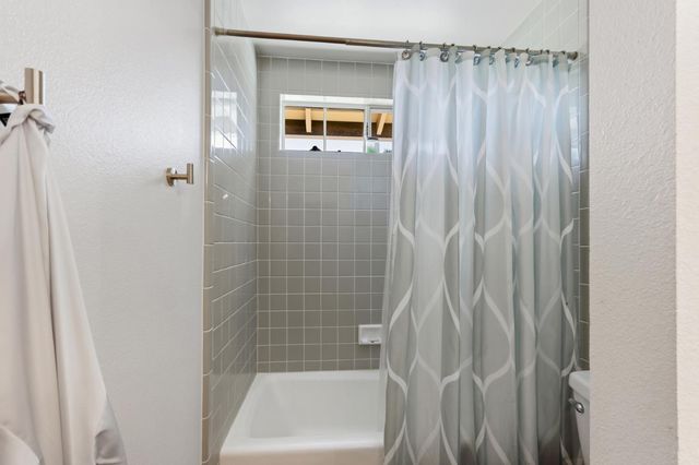 3201 Bonita Dr, Sacramento, CA 95821