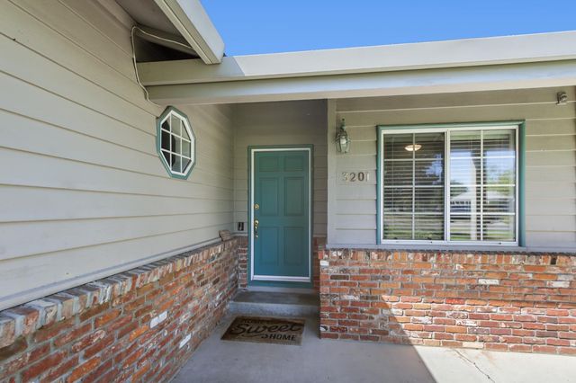 3201 Bonita Dr, Sacramento, CA 95821
