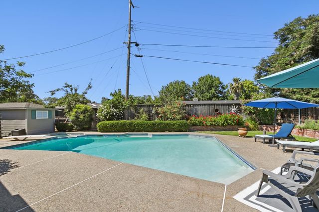 3201 Bonita Dr, Sacramento, CA 95821