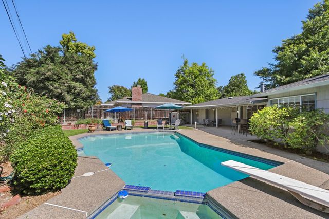 3201 Bonita Dr, Sacramento, CA 95821
