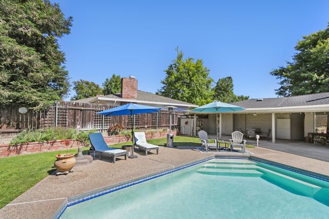 3201 Bonita Dr, Sacramento, CA 95821