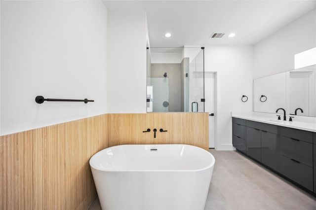 6735 Peerless Street C, Houston, TX 77021