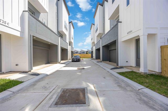 6735 Peerless Street C, Houston, TX 77021