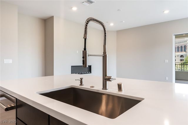 128 Los Cabos Drive 302, Las Vegas, NV 89144