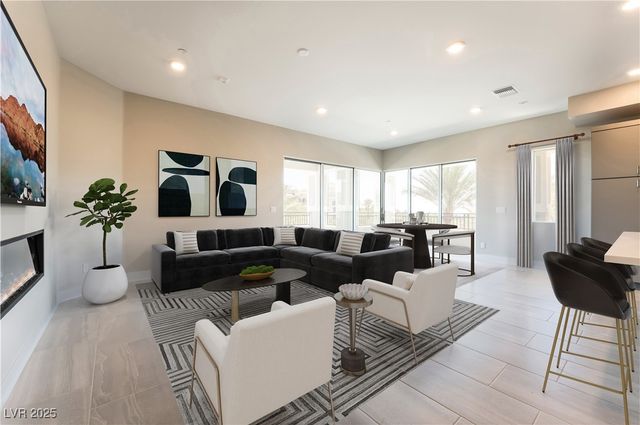 128 Los Cabos Drive 302, Las Vegas, NV 89144