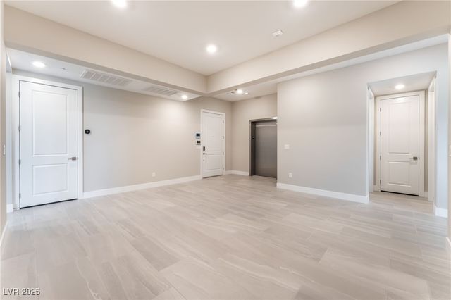 128 Los Cabos Drive 302, Las Vegas, NV 89144