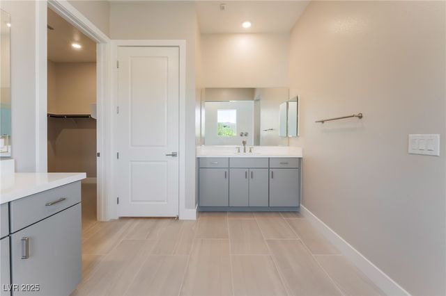 128 Los Cabos Drive 302, Las Vegas, NV 89144