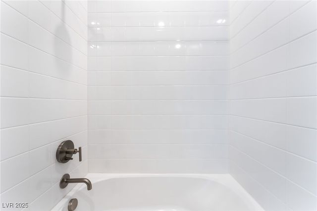 128 Los Cabos Drive 302, Las Vegas, NV 89144