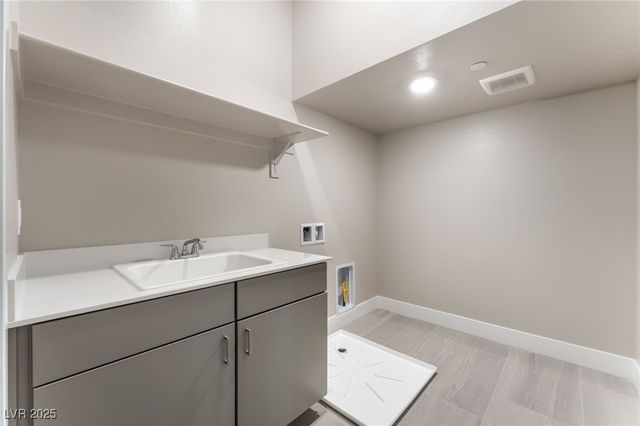 128 Los Cabos Drive 302, Las Vegas, NV 89144