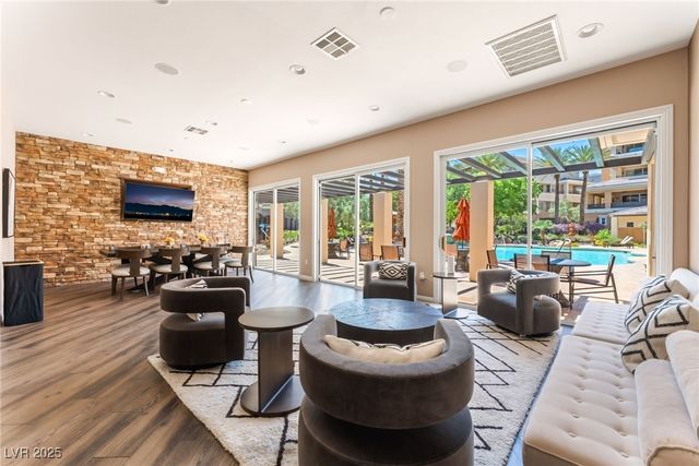 128 Los Cabos Drive 302, Las Vegas, NV 89144