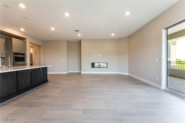 128 Los Cabos Drive 302, Las Vegas, NV 89144