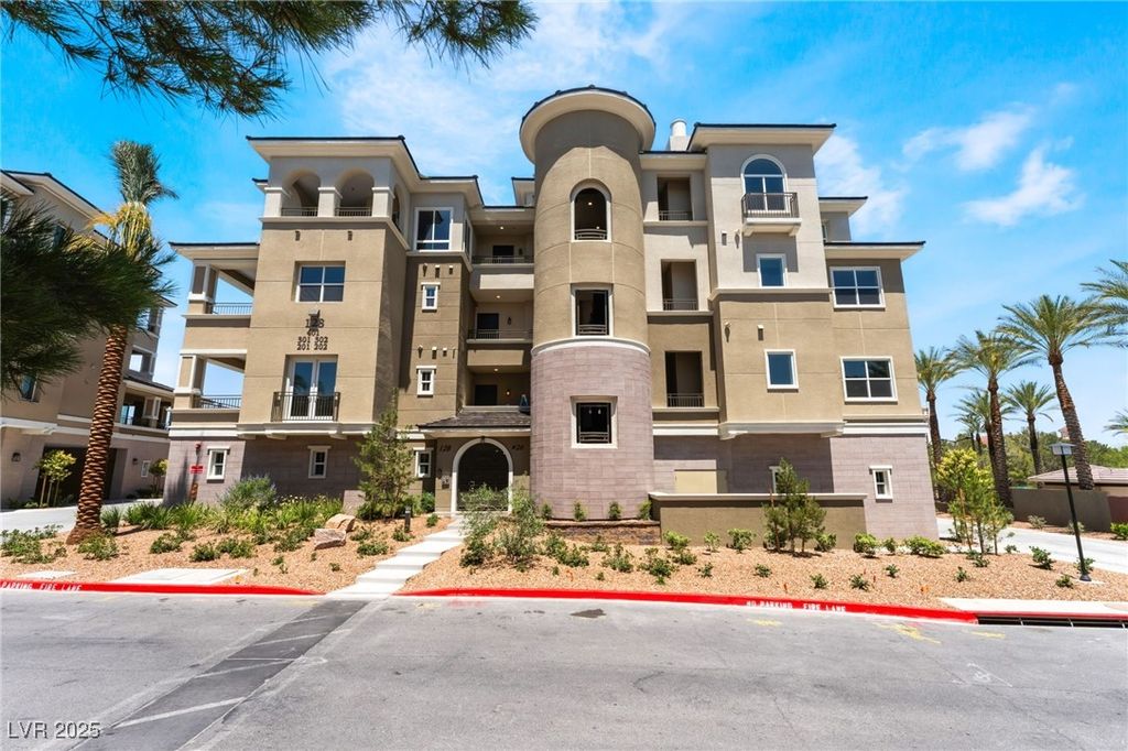128 Los Cabos Drive 302, Las Vegas, NV 89144