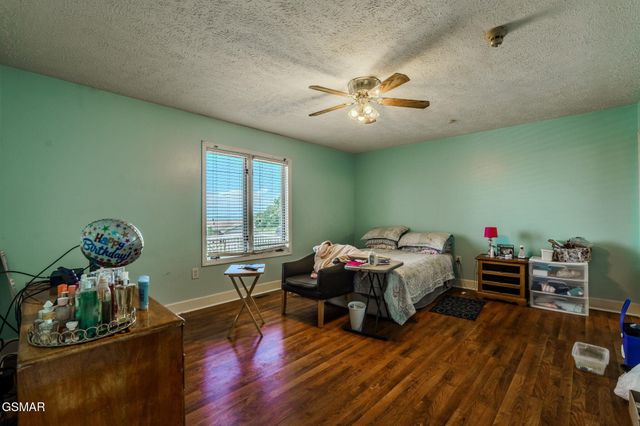 940 Hilltop Lane, Kodak, TN 37764