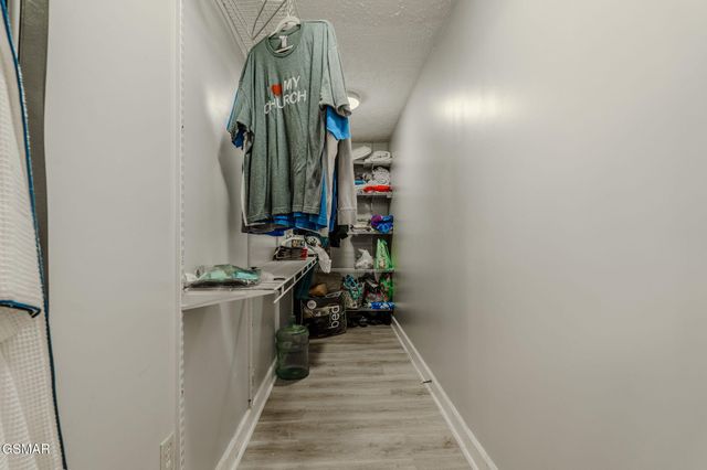 940 Hilltop Lane, Kodak, TN 37764