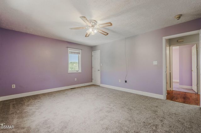 940 Hilltop Lane, Kodak, TN 37764
