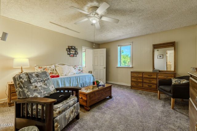 940 Hilltop Lane, Kodak, TN 37764