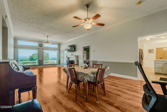 940 Hilltop Lane, Kodak, TN 37764