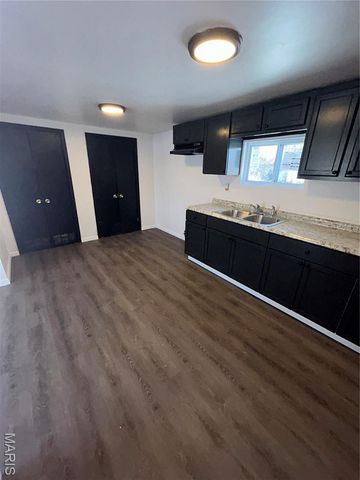 2116 Doris Avenue, Cahokia, IL 62206