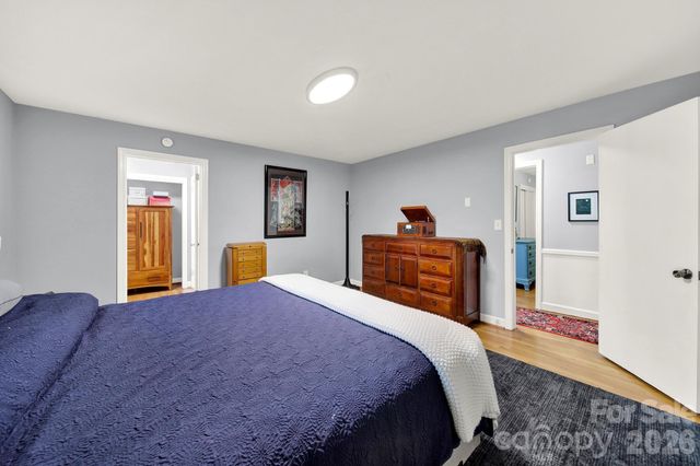 2311 Laurelwood Circle, Charlotte, NC 28214