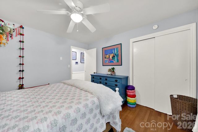 2311 Laurelwood Circle, Charlotte, NC 28214