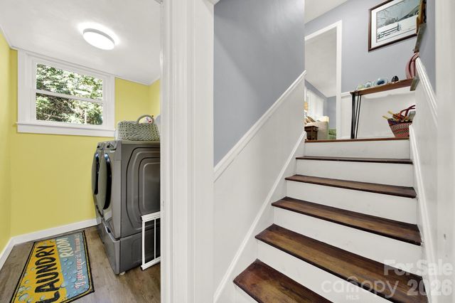 2311 Laurelwood Circle, Charlotte, NC 28214