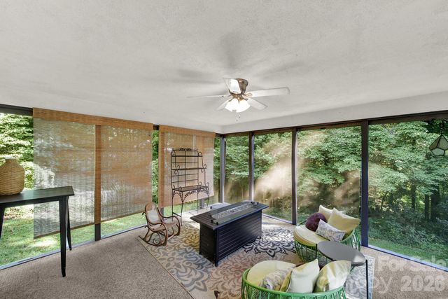 2311 Laurelwood Circle, Charlotte, NC 28214