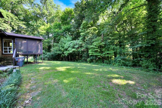 2311 Laurelwood Circle, Charlotte, NC 28214