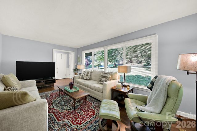 2311 Laurelwood Circle, Charlotte, NC 28214
