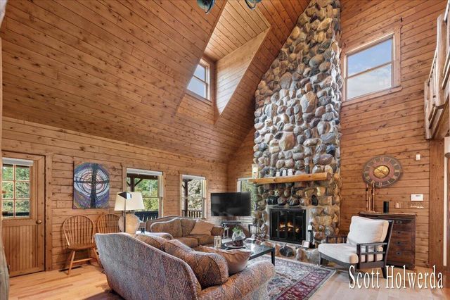 6311 142nd Avenue, Laketown Twp, MI 49423